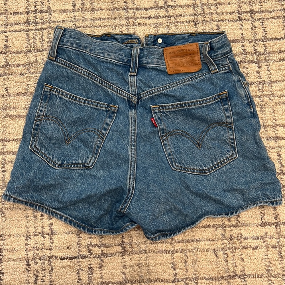 Levi’s jean shorts - high loose